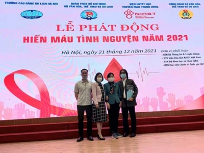 Công đoàn Trung tâm Hỗ trợ sáng tác văn học nghệ thuật tham dự Lễ phát động hiến máu tình nguyện năm 2021