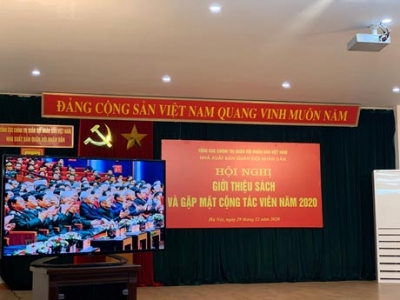 Lãnh đạo Trung tâm Hỗ trợ sáng tác văn học nghệ thuật tham dự “Hội nghị giới thiệu sách và gặp mặt cộng tác viên” tại Nhà xuất bản Quân đội nhân dân