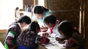 NHƯ LÁ BAY XA - Truyện ngắn của Lê Thuý Hạnh - Hội văn học nghệ thuật Lạng Sơn
