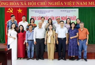 Khai mạc Trại s&aacute;ng t&aacute;c văn học nghệ thuật L&agrave;o Cai tại Cần Thơ
